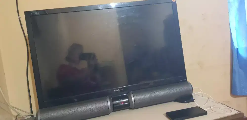 Sharp Aquos LED TV 32 inci