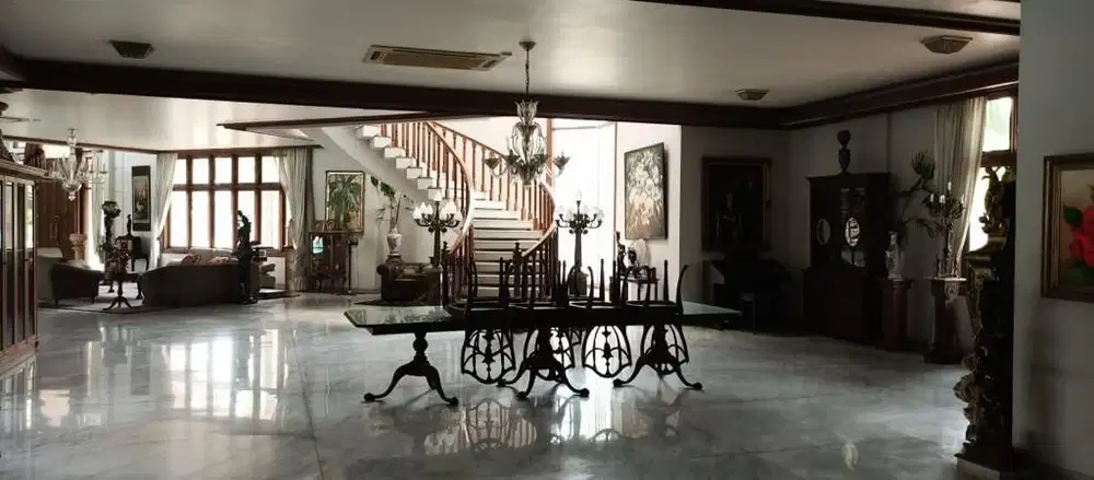 Dijual Rumah mewah di Bukit Gading Villa kelapa gading
