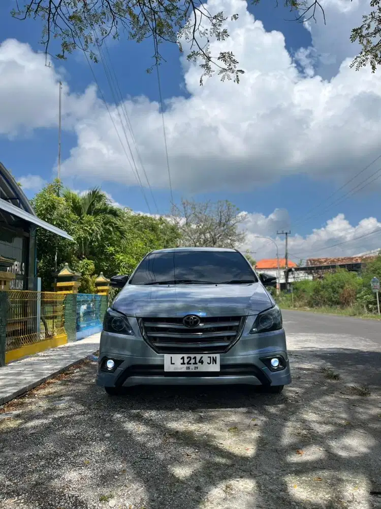 Kijang innova G Matic 2012 fullspek