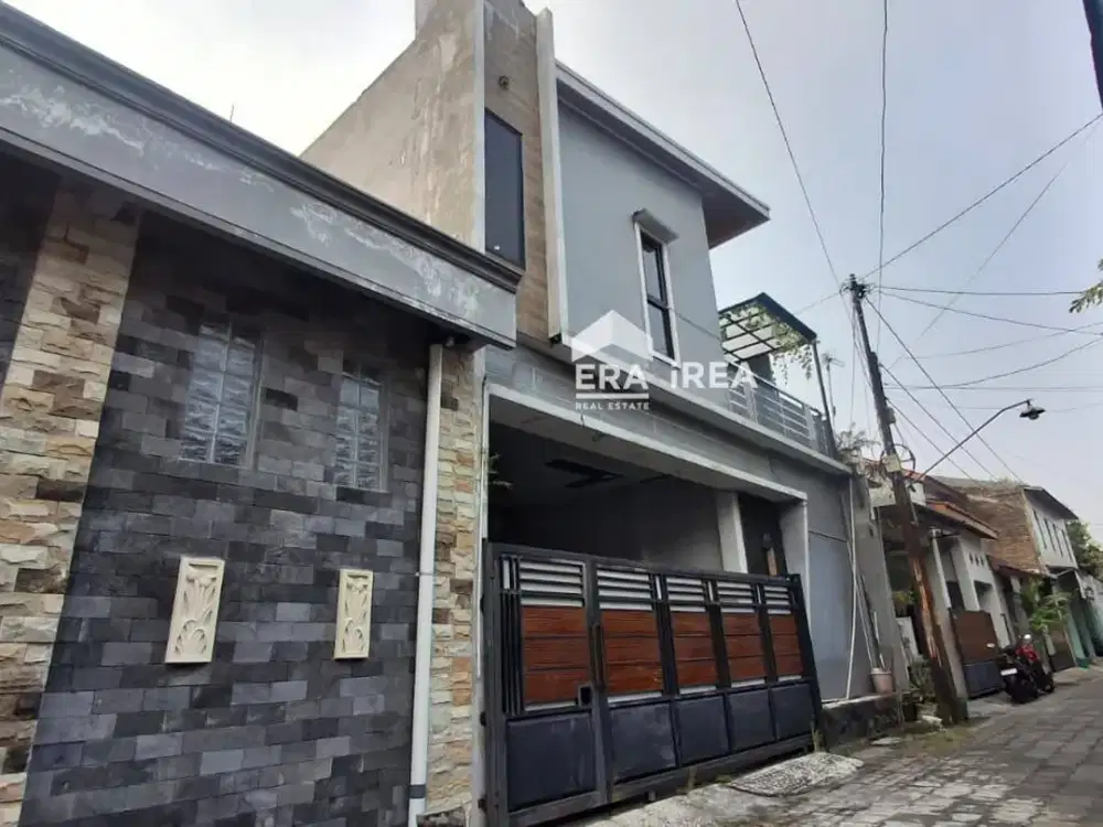 Dijual Rumah 2 Lantai di Solo Selatan Dekat Luwes Gentan
