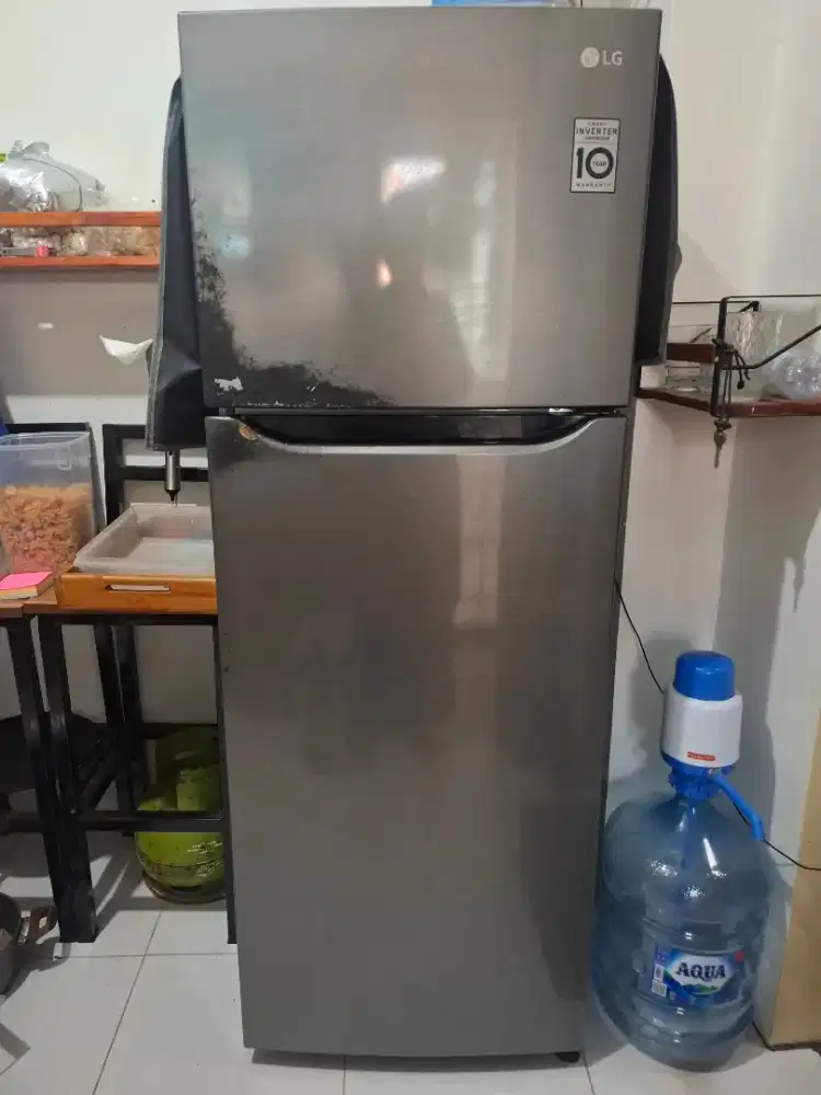 Kulkas LG 2 pintu inverter bekas