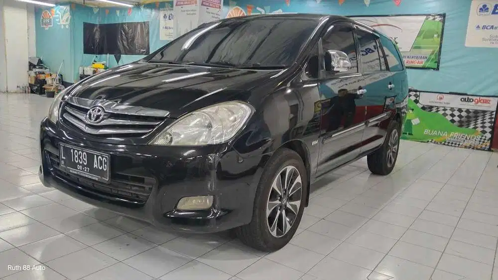 Toyota Kijang Innova 2010 Bensin