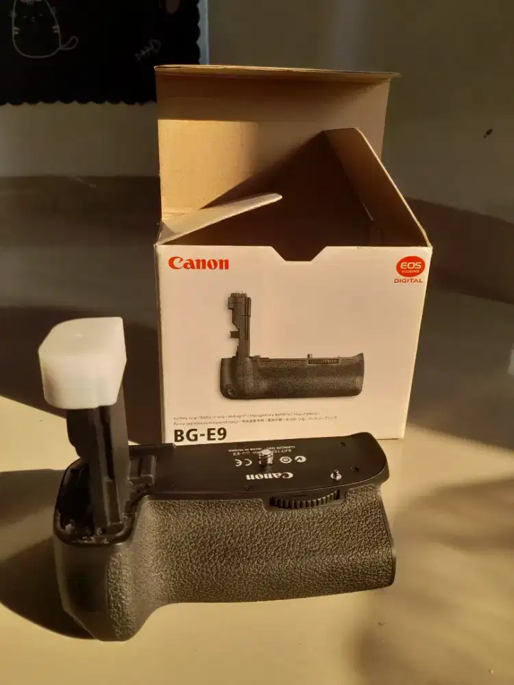 Battery Grip Canon BG-E9 Mulus Fullset