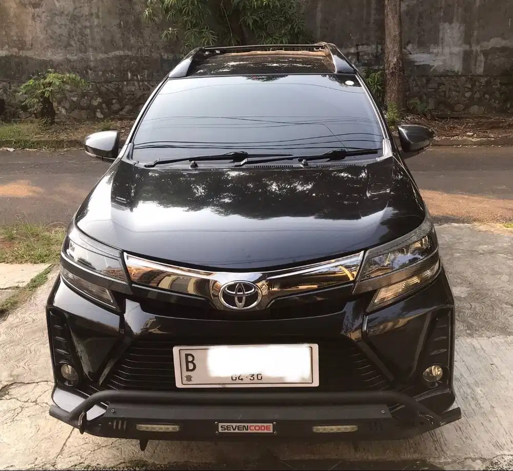 Avanza Veloz 1.5 AT Limited edt (50th anniversary)