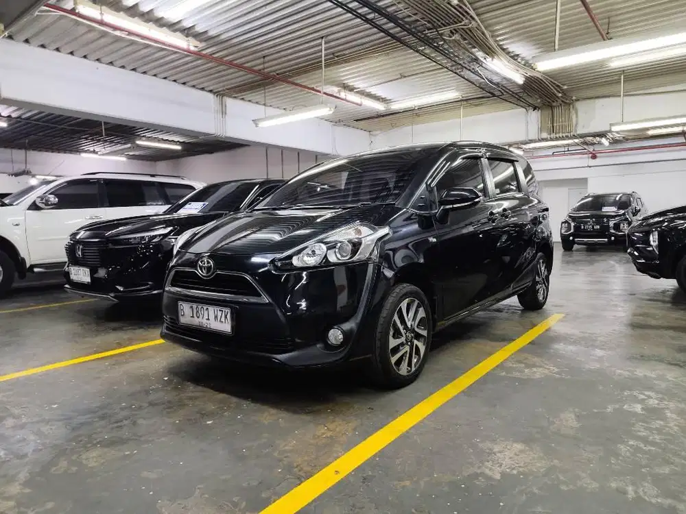 DP DP 20JT Toyota Sienta V AT MATIC AUTOMATIC 2018 Hitam Siap Pakai