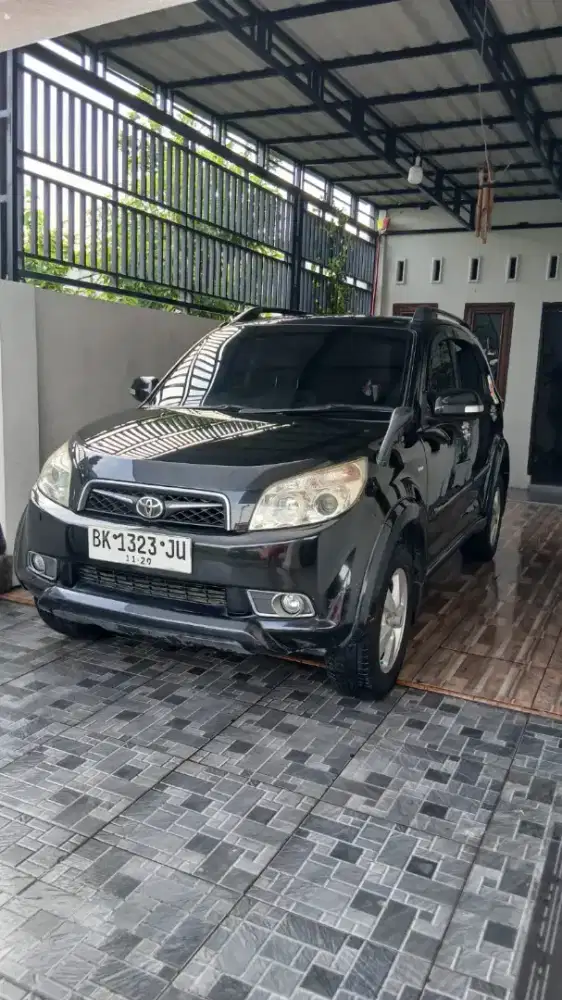 Jual Toyota Rush tipe G tahun 2009