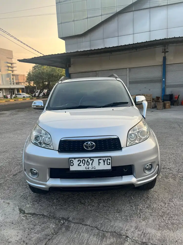 TOYOTA RUSH 1.5 S AT 2012