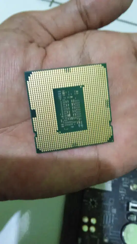 prosesor gen10 i3 10105f