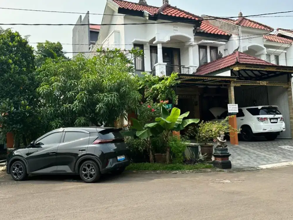 DISEWAKAN  Rumah Hoek  Taman Puspa Harapan Indah
