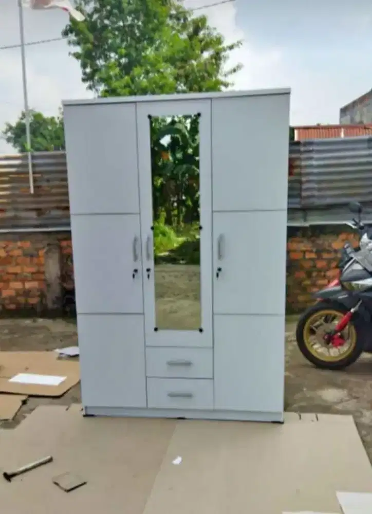 Lemari pakaian 3 pintu lemari baju minimalis