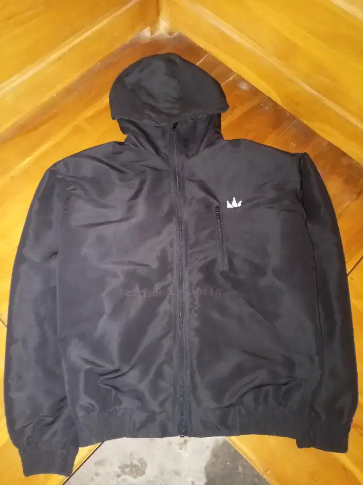 jaket parasut screamous