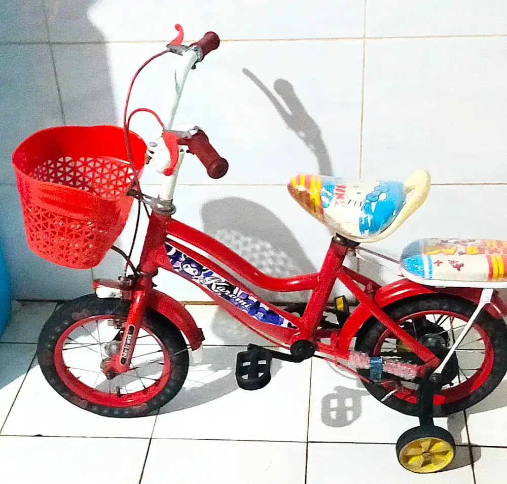 Sepeda ukuran 12, cocok buat umur 2 tahun - 6 tahun