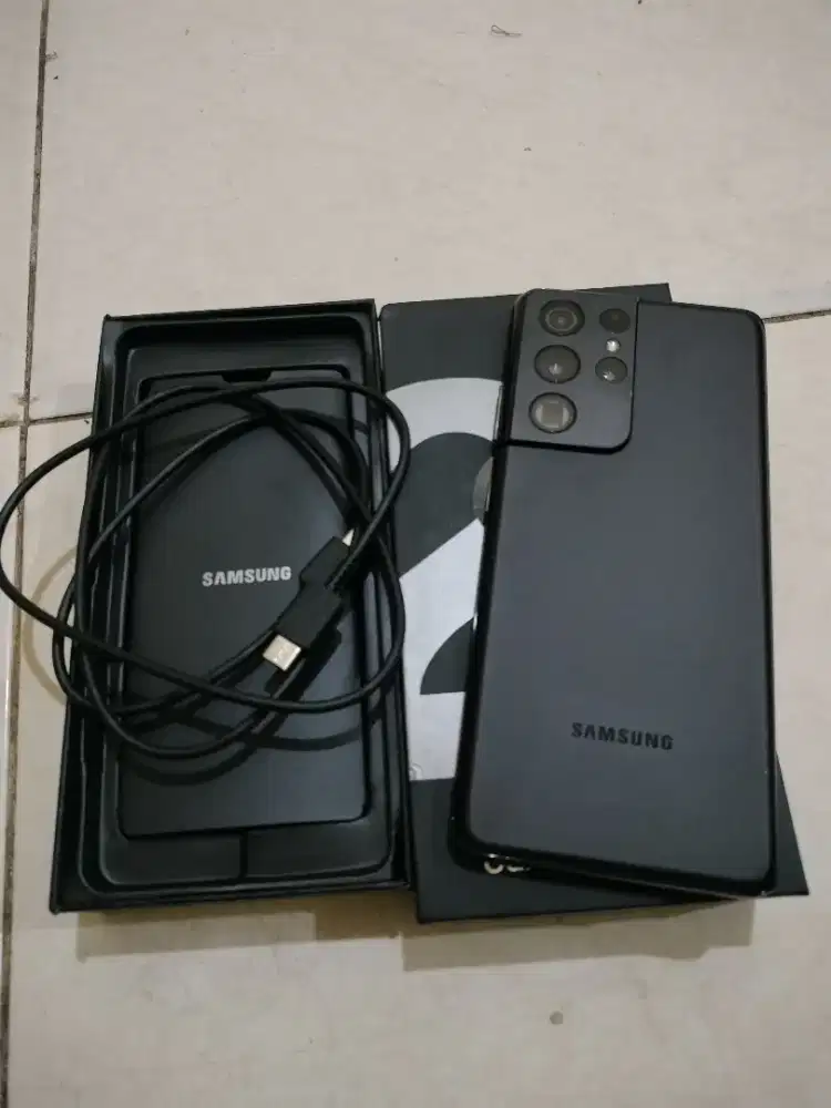 samsung s21 ultra, ram 16/512 Gb, fullset ori sein. Like new!