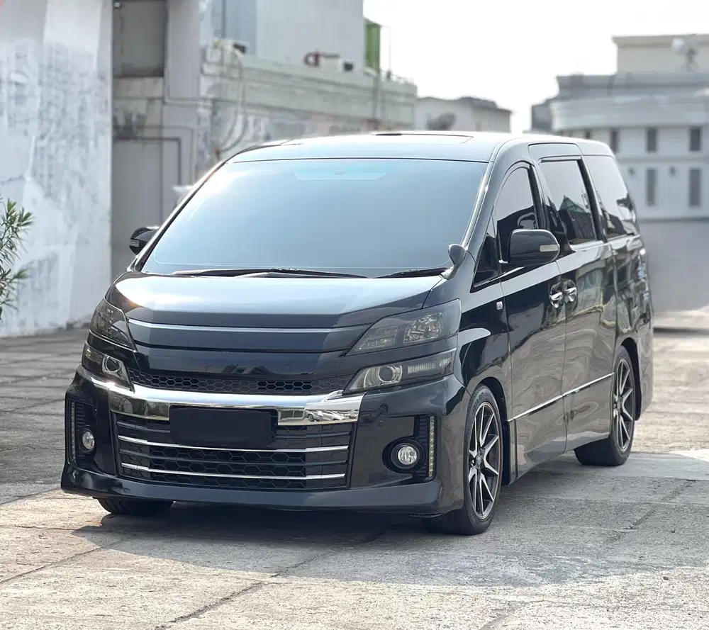 Toyota Vellfire Z GS 2.4 AT 2014