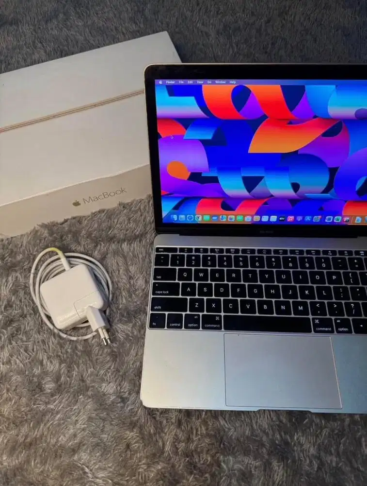 MacBook 12 inch 2016 Retina 8/256GB Ex Garansi Resmi iBox