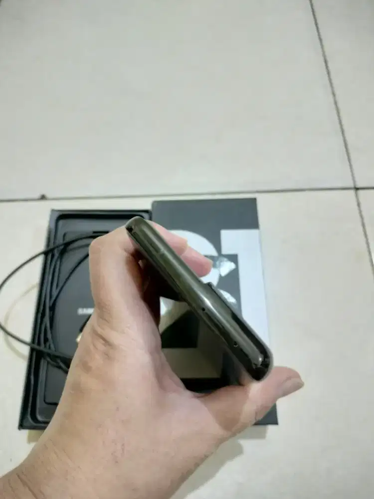 samsung s21 ultra, ram 16/512 Gb, fullset ori sein. Like new!