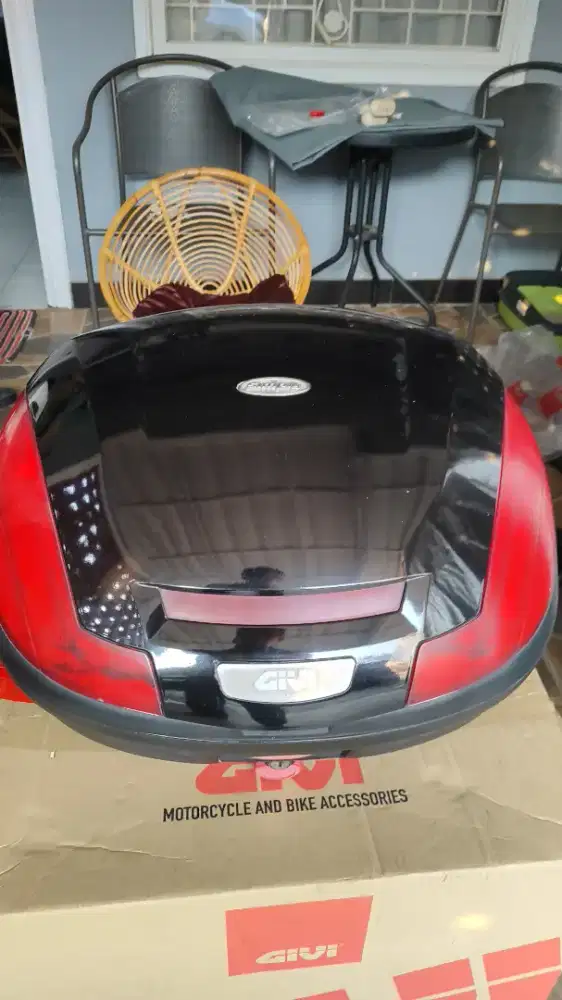 Box Givi E47 with stop lamp Bukan KMI