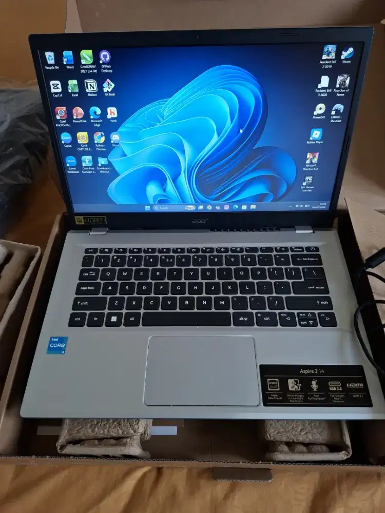 Acer asper 3 seperti baru