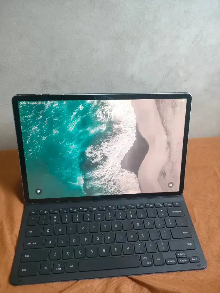 Samsung Galaxy Tab S8 plus 5G Sim Card + Keyboard