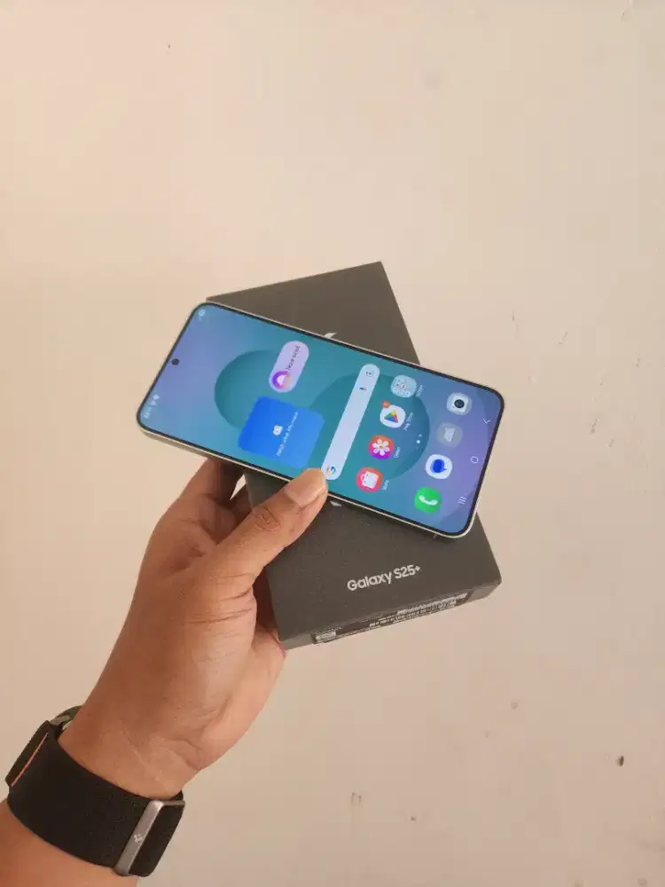 Samsung s25 plus 5g 12/512gb sein fullset ori mulus no minus