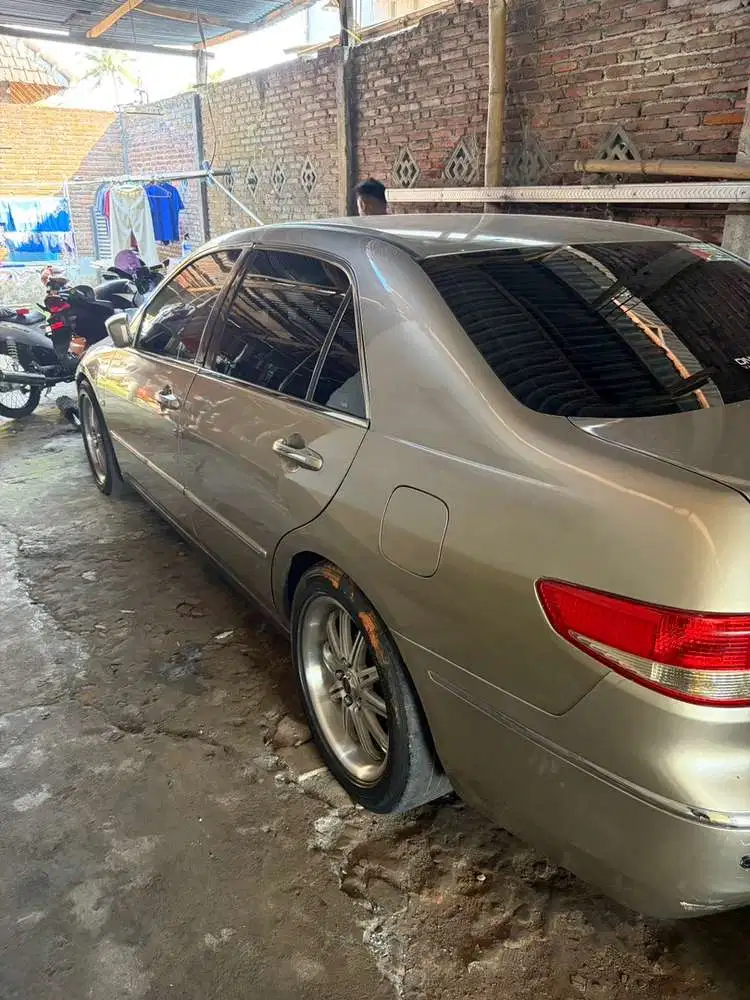 Honda Accord 2004 Bensin