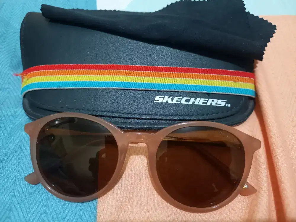 Kacamata hitam wanita Skechers original