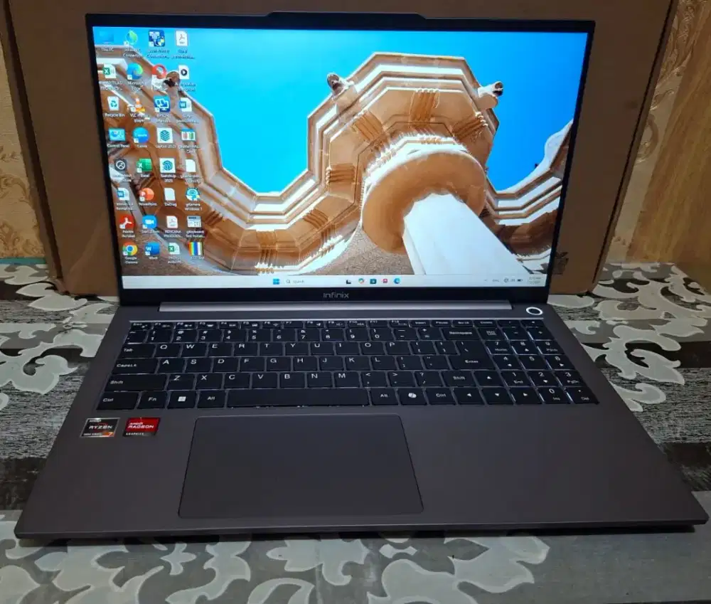 Laptop Infinix BL51A5