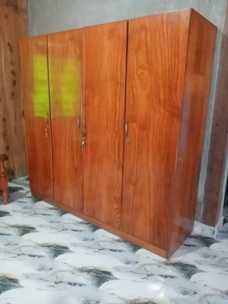 Lemari Jati dan Kursi teras Marmer
