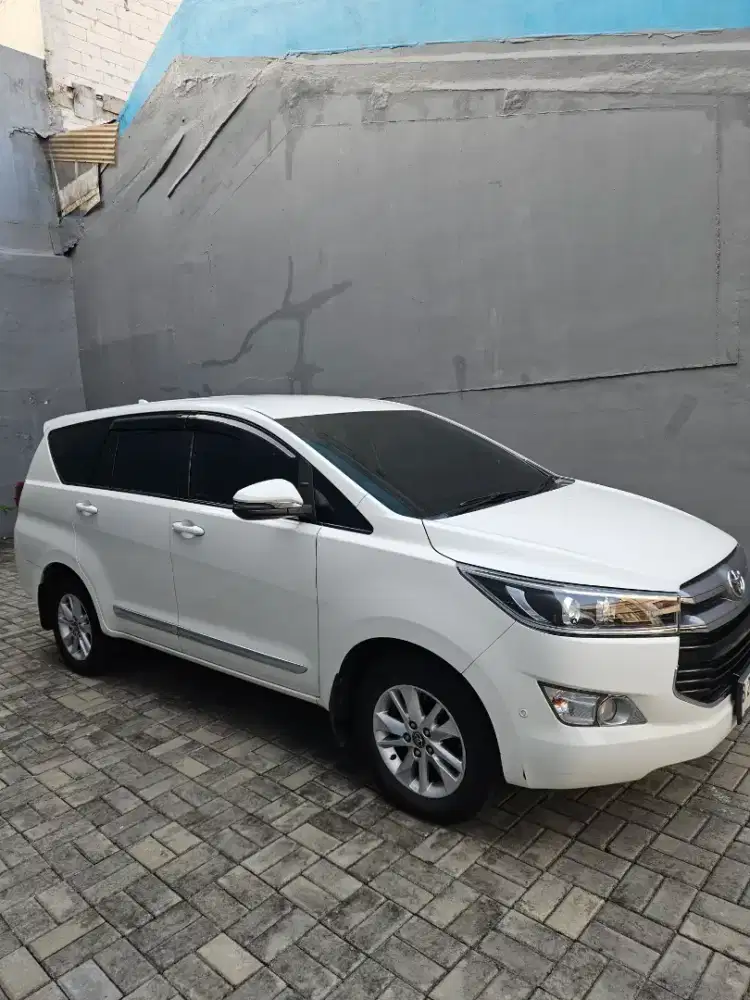 Toyota Innova Reborn V Diesel AT 2020