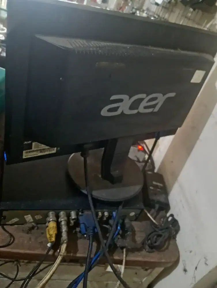 Dijual cctv beserta tv nya beserta kamera 4 titik