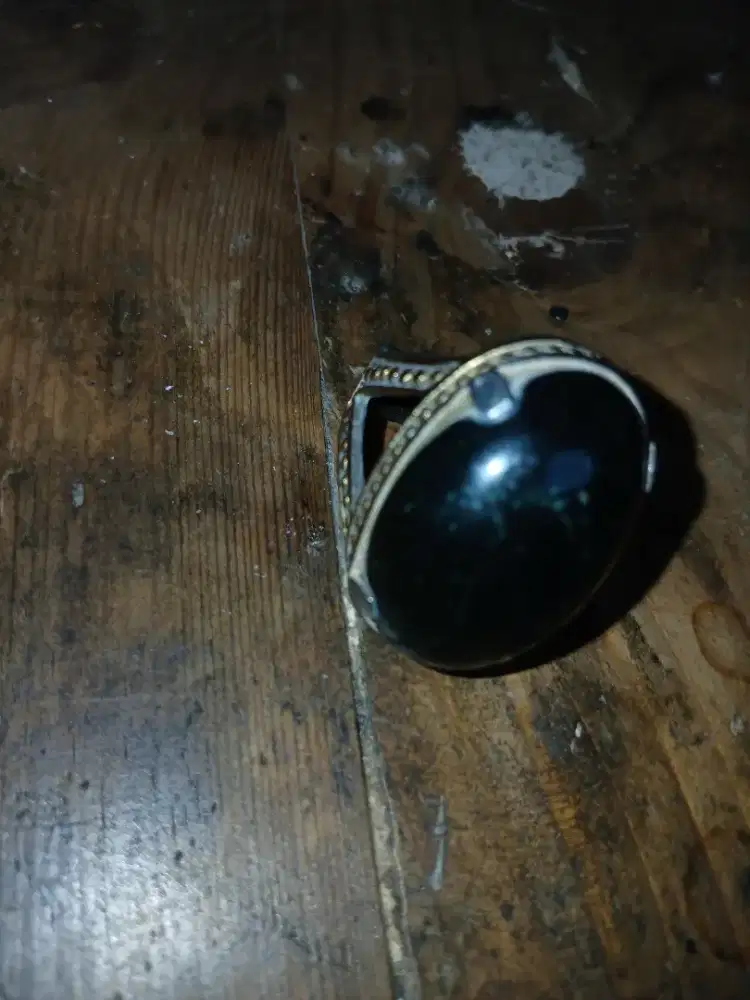 Batu cinci  black jade