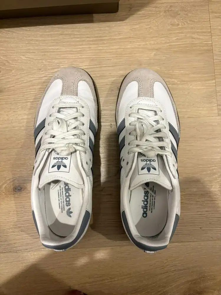 Sepatu samba og wanita