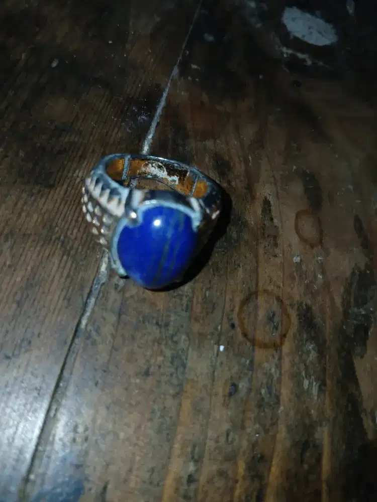 Batu cincin lapis lajuli