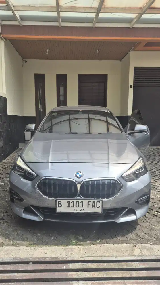 BMW 218i Warna Grey Tahun 2022 KM 29.000 Pajak November