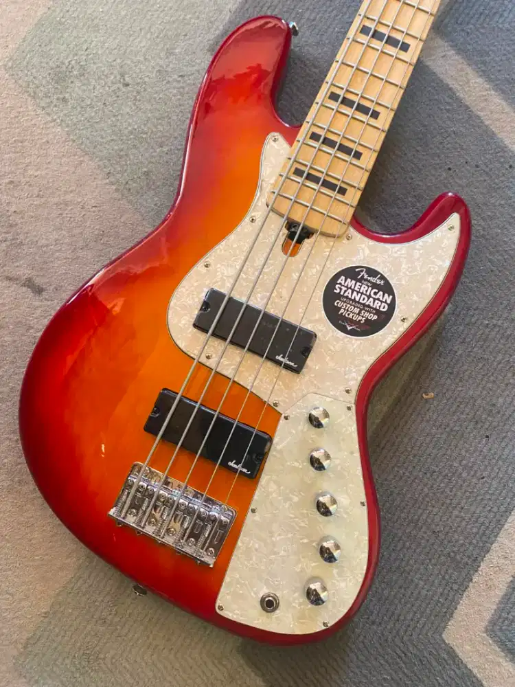 Bass fender 5strings cherry sunbrust