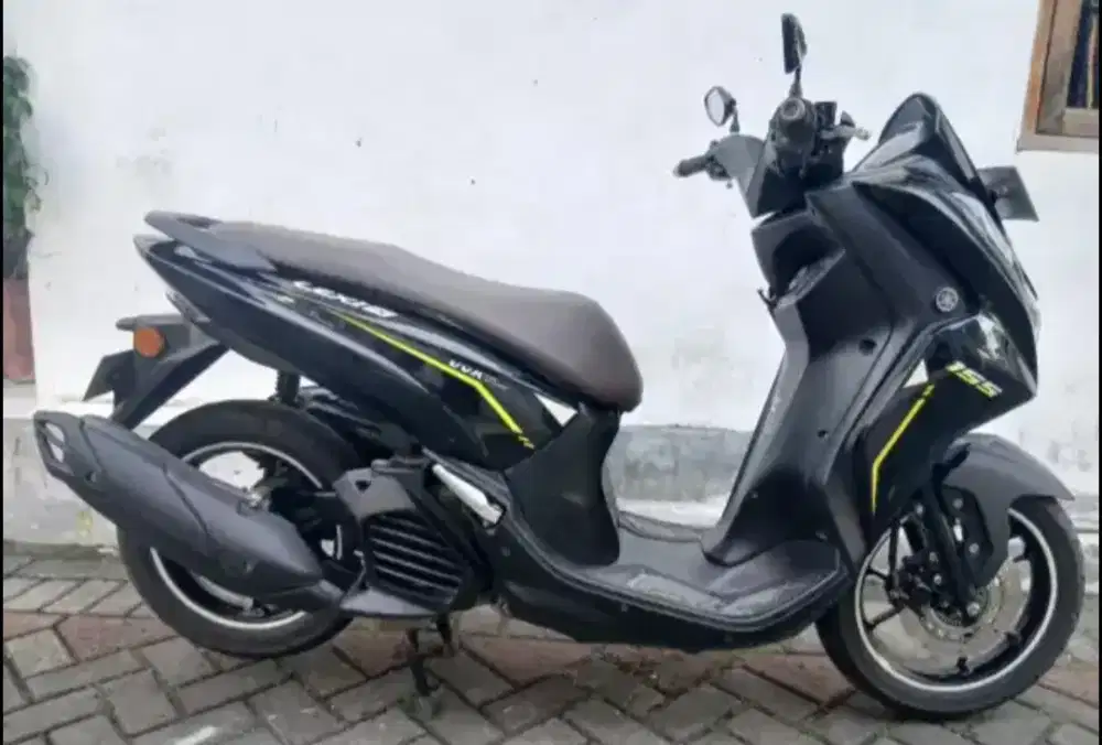 Lexi LX 155cc hitam service rutin dan tertib pajak