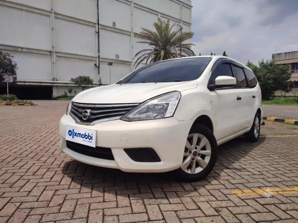 TDP 4, JT Nissan Grand livina 1.5 SV Bensin-AT Putih 2013