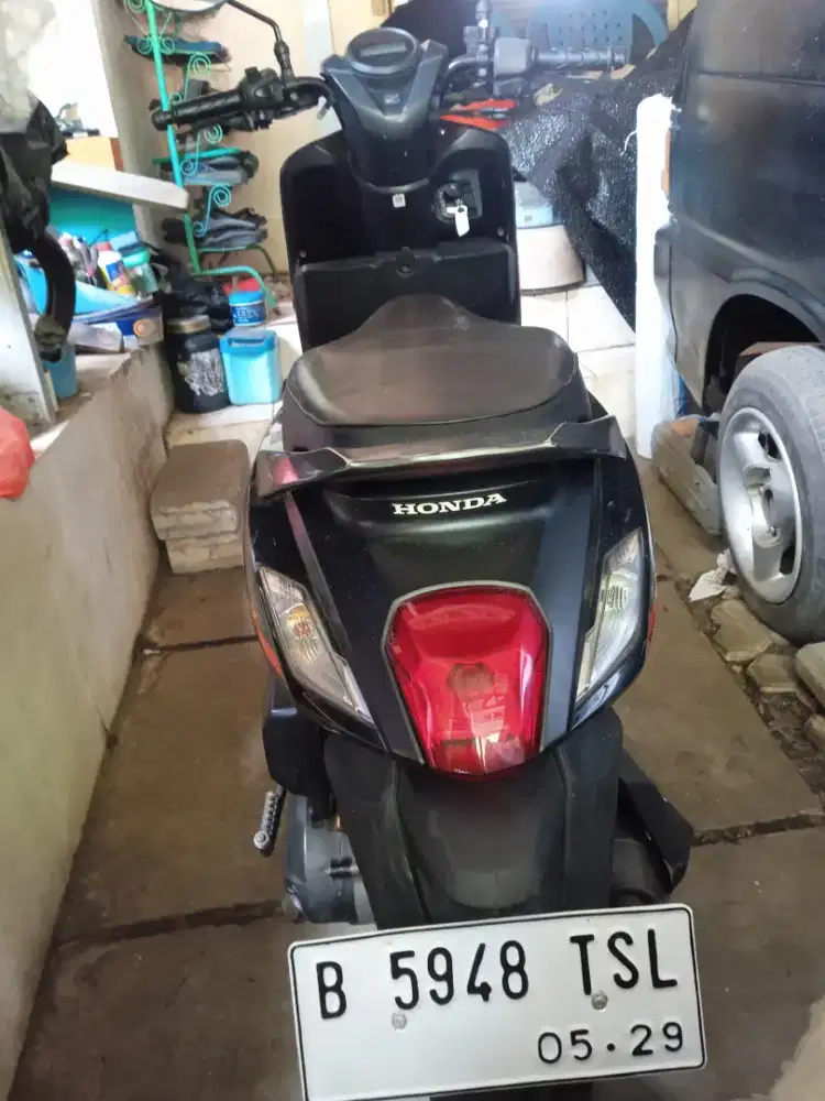 Honda Genio PGMFI CBS Mesin bagus Body mulus Original cat .
