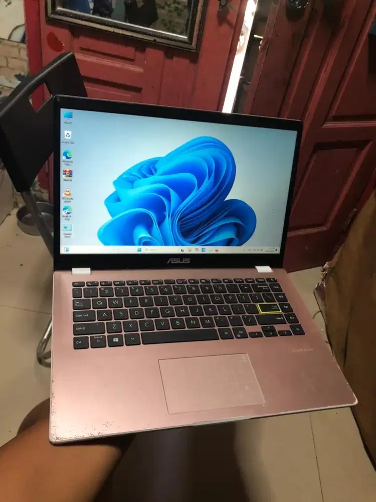 Laptop Asus cocok kerja kantor