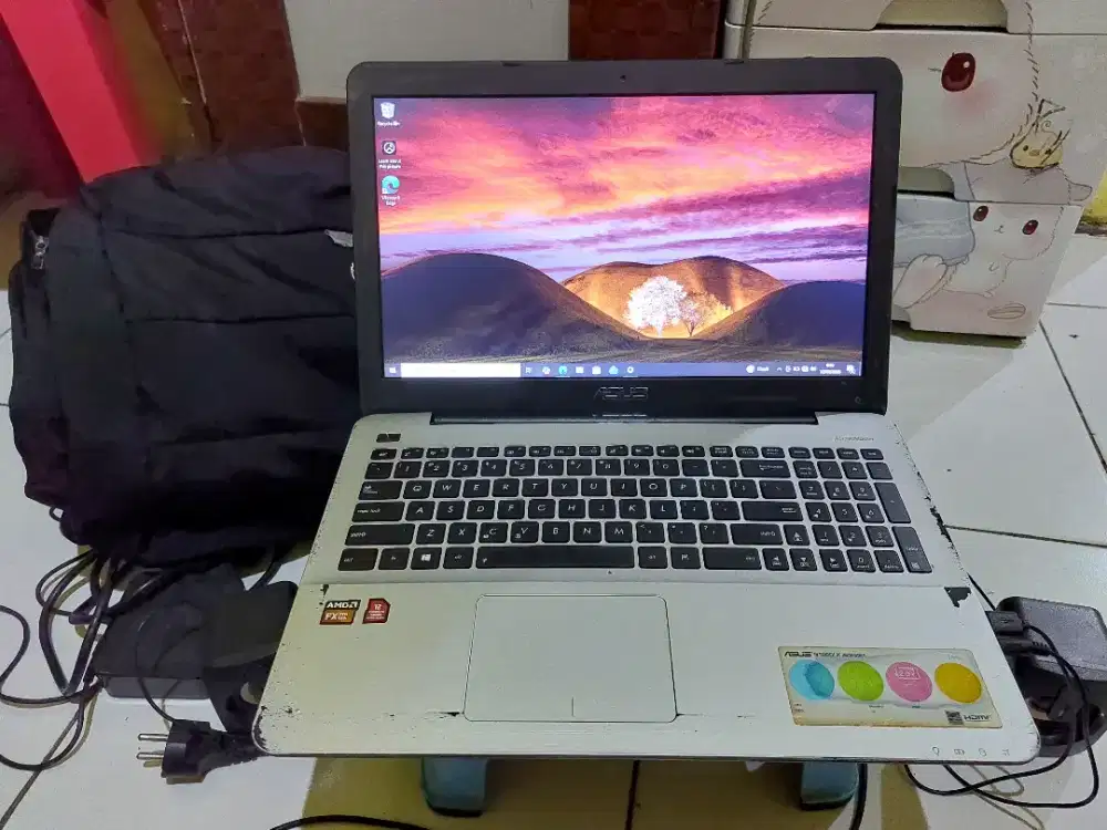 Laptop Asus X555B RAM 16GB storage 1.5 TB