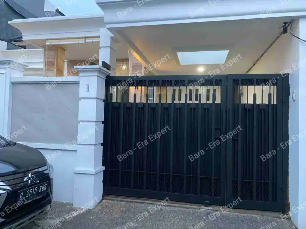 Jual rumah Lux di Bendungan Hilir Jakarta pusat dengan harga murah. Siap survei!!!