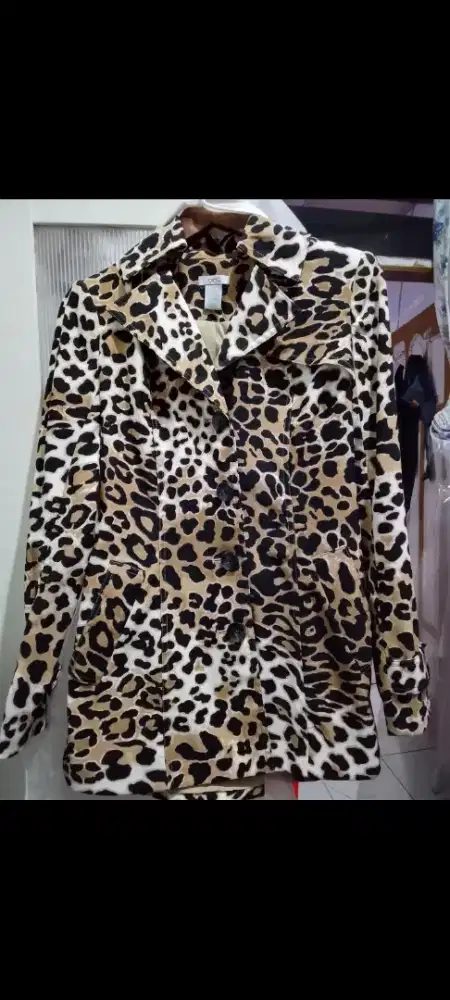 Jaket macan tebal