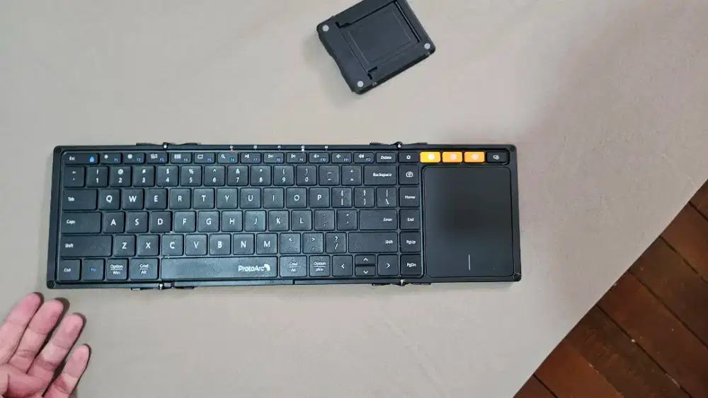Keyboard bluetooth lipat protoarc