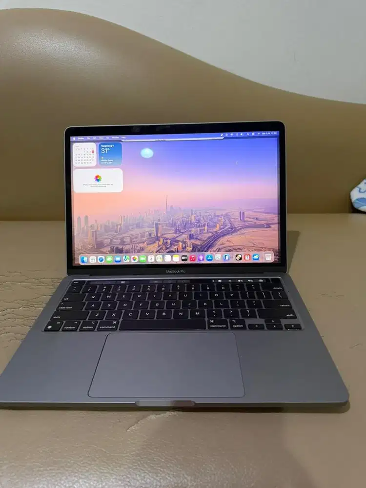 macbook pro m1 apple