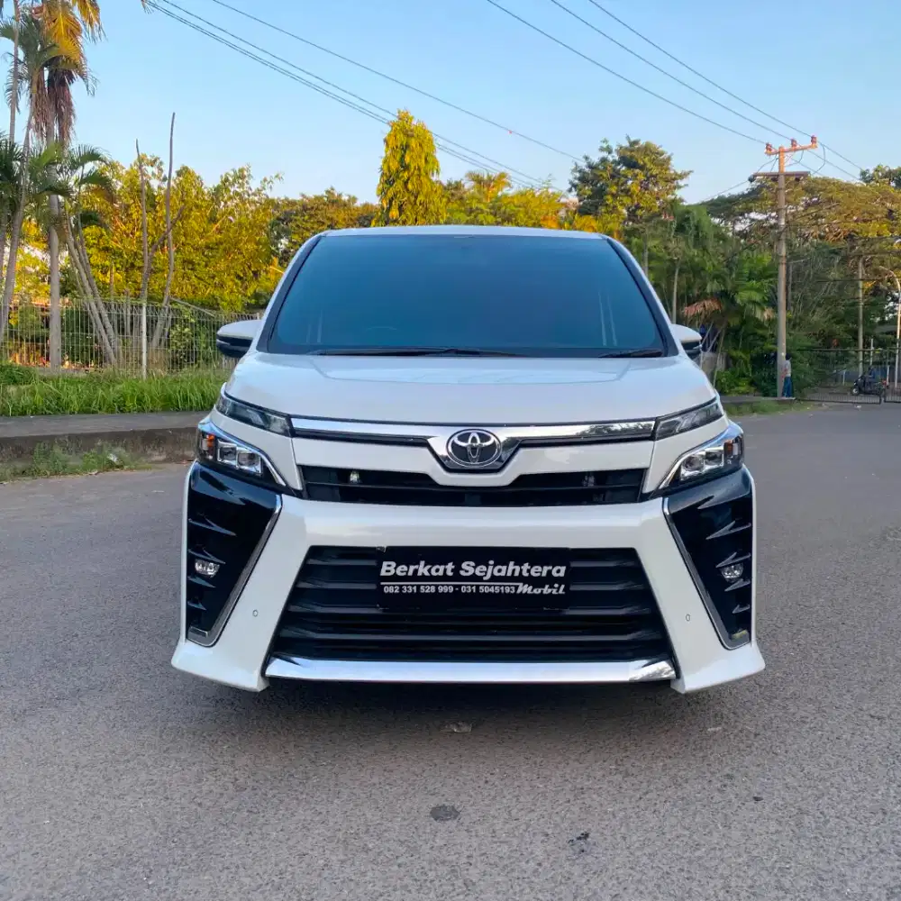 Toyota Voxy 2.0 AT 2017 TDP 35 jt