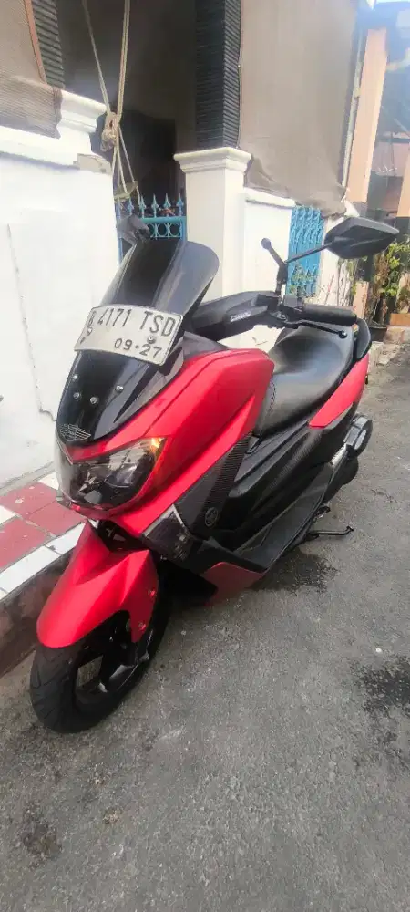 Dijual Motor Ex Wanita N-MAX 2017 Merah Marun Tangan Ke-1 PAJAK HIDUP