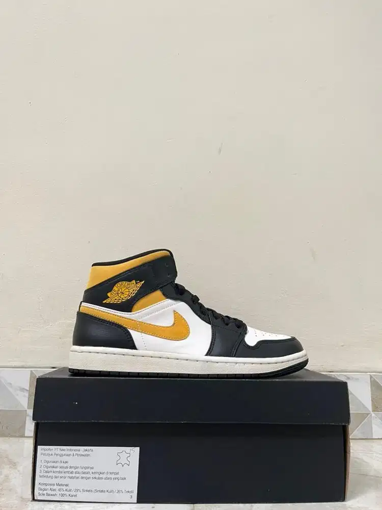 Air Jordan 1 Mid (Size 41) BNIB DeadStock Original 100%