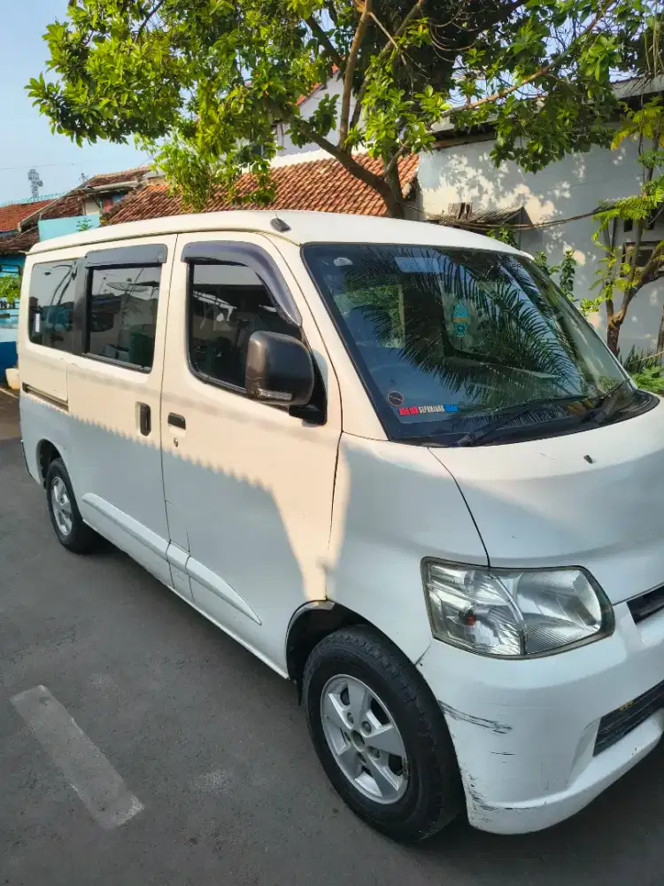 Daihatsu Granmax Minibus 2026