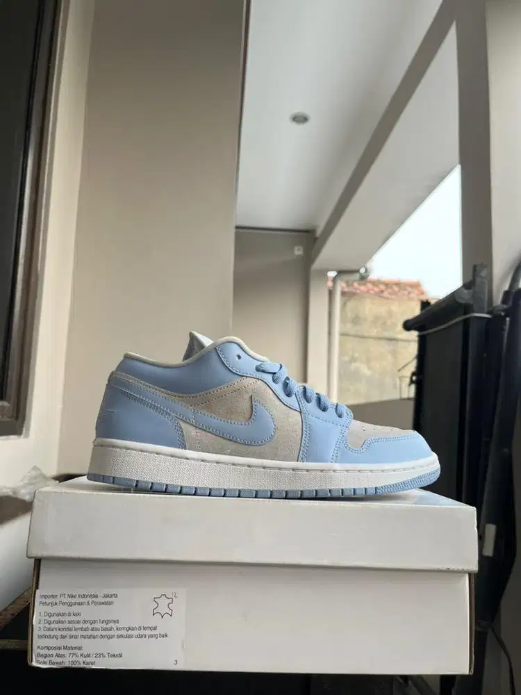 Air Jordan 1 Low (Size 42 Fits 42.5) BNIB Deadstock Original 100%