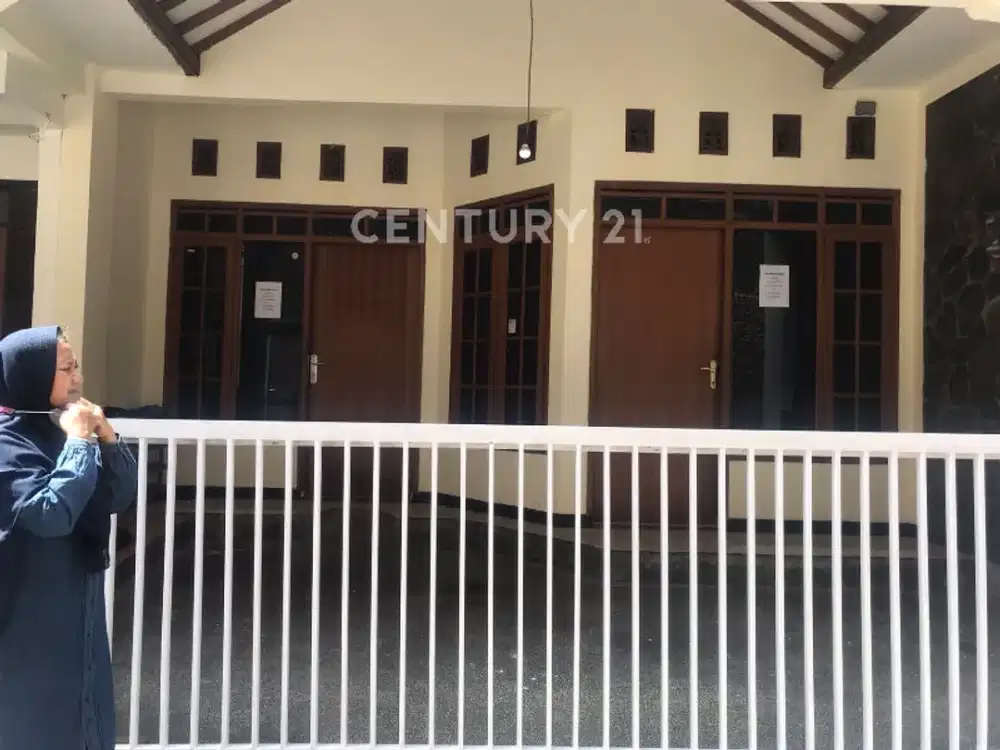 Disewakan Rumah Strategis Lingkungan Tenang Antapani Bandung